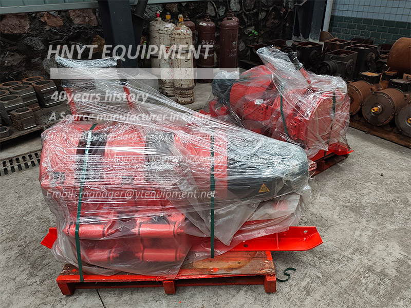 export of 7.5 kw mining rake winch.jpg