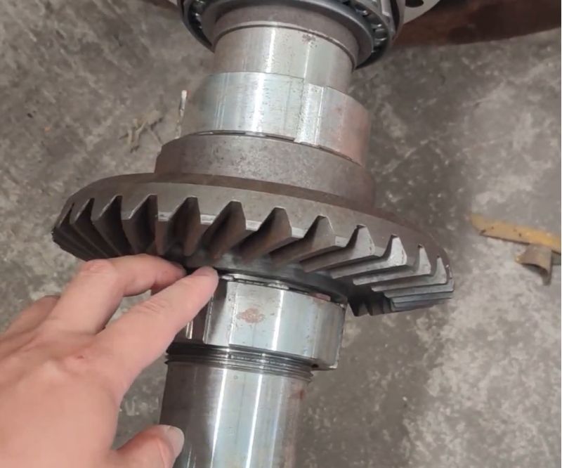 2.5 ton mine locomotive gear.png
